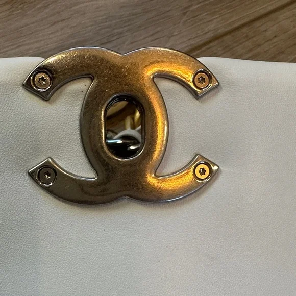 C hanel CC 19 look a like Classic White Quilted Shoulder Bag - Picture 8 of 10